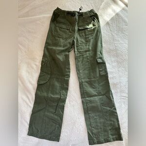 Brandy Melville green cargo pants one size (xs/s) 💚